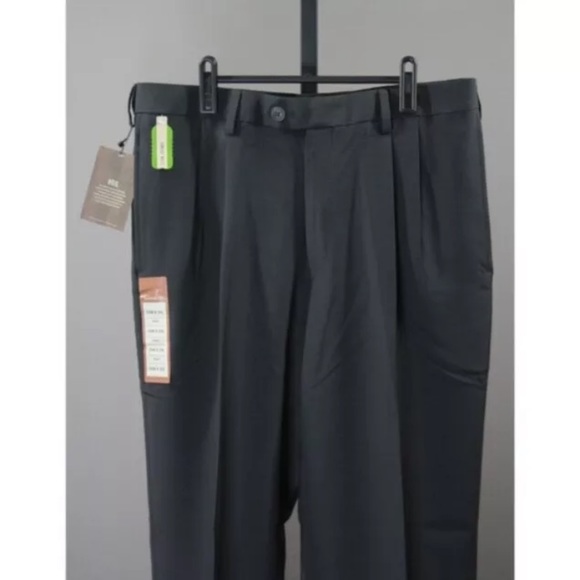 NEW! HAGGAR CLASSIC FIT DRESS PANTS! - Picture 2 of 9